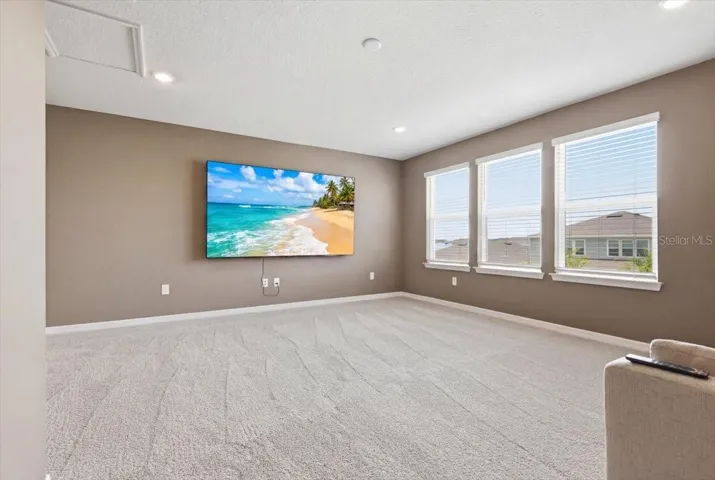 HUGE LOFT/BONUS