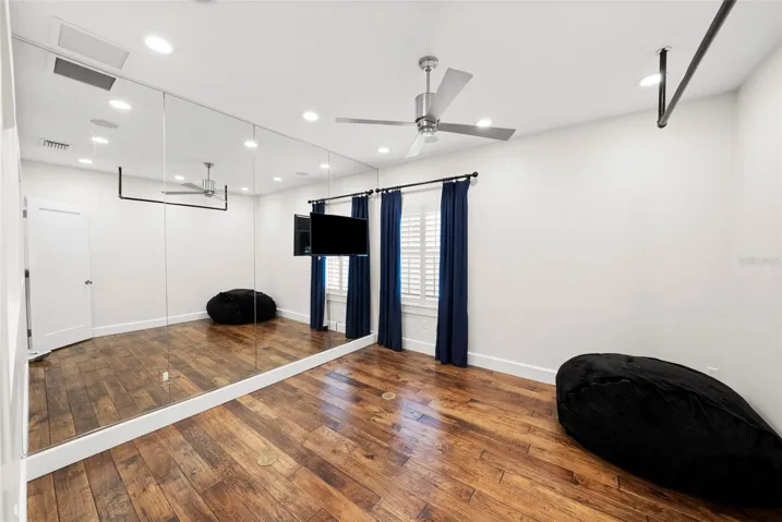 Gym/Possible 6th Bedroom