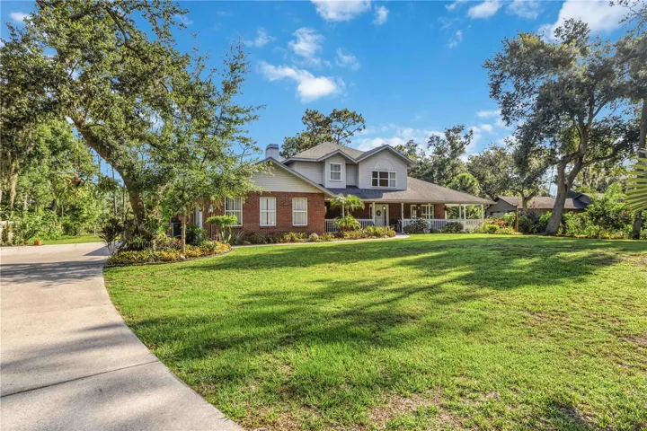 Iconic Braden Woods 4 BR-2.5 BA pool home!