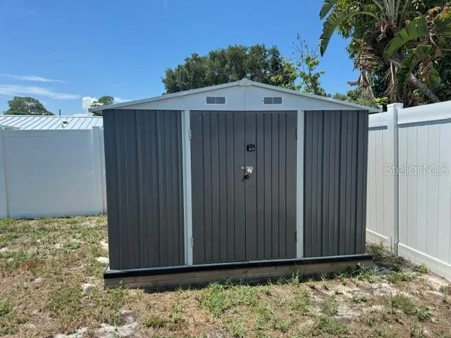 Additional Shed Out Back