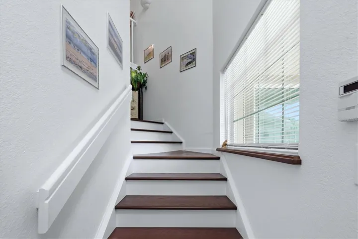 Entryway stairs
