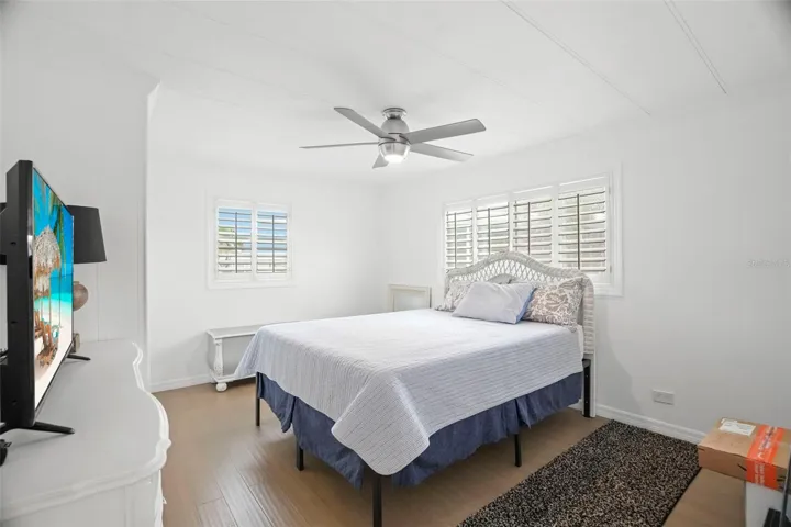 Guest bedroom