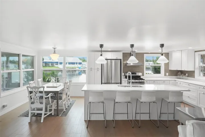 Beautiful kitchen with island