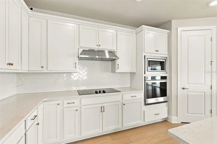 gourmet kitchen