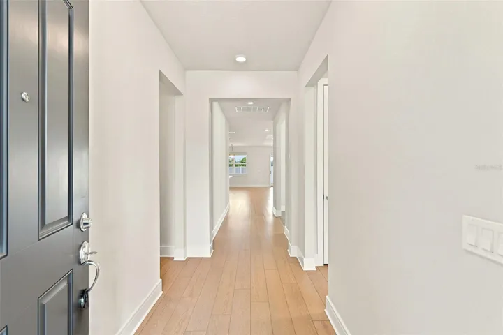 Foyer & Entry Hall