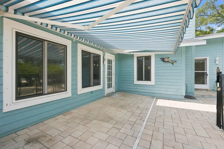Custom Sunsetter Automatic Shade