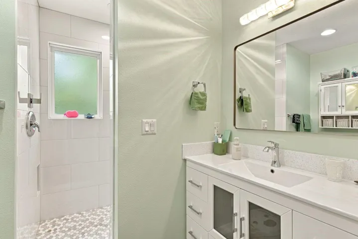 2nd Primary Bath