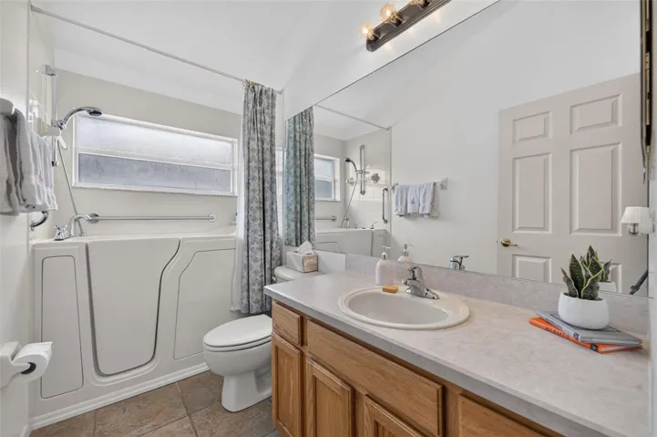 Handicapp accessible guest bath with fresh paint