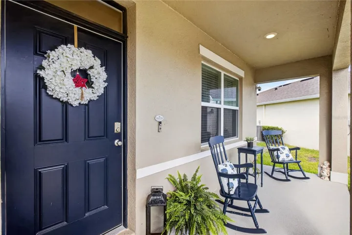 Front porch/balcony