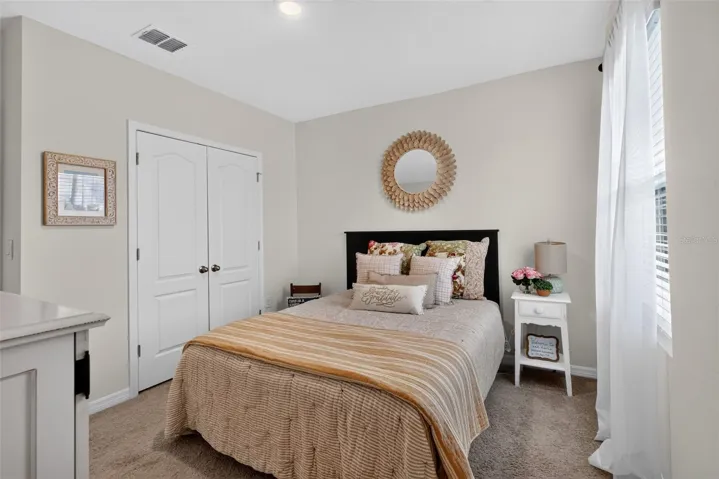 1st floor guest room