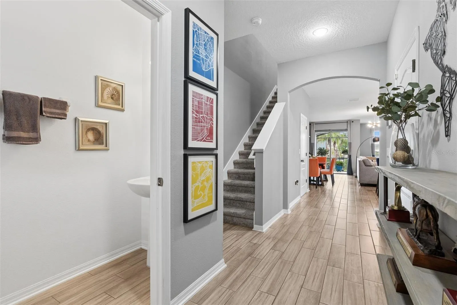 Foyer/Entrance