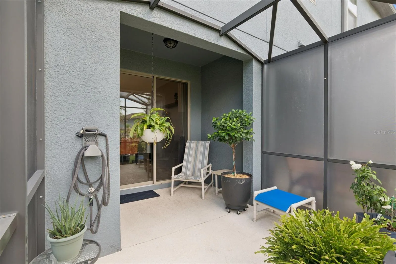 Screened-In Lanai