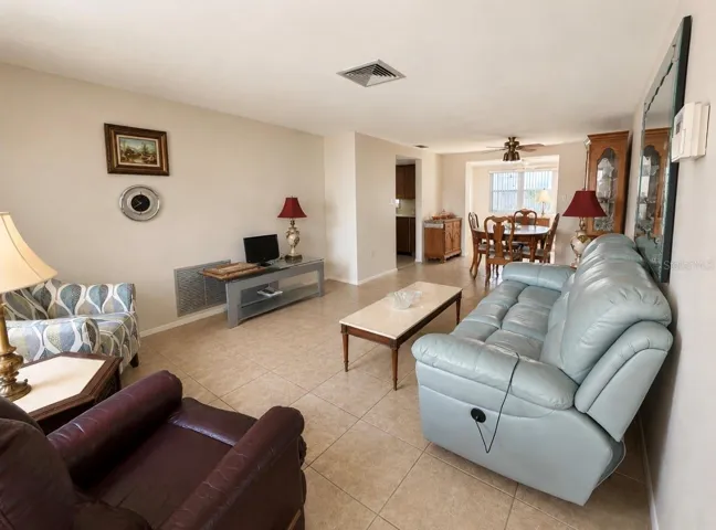 Living/Dining Combination