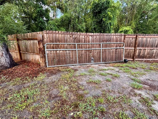 Double gate