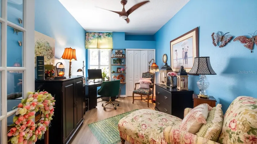 Office/Den/Study or can be used as a 3rd Bedroom