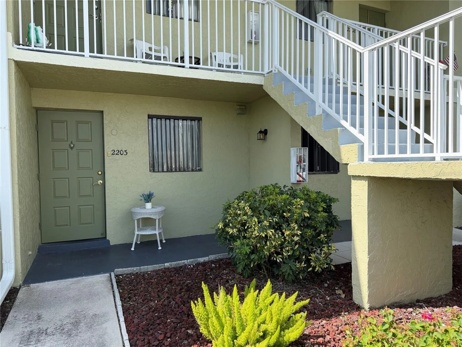 First Floor, Lakefront Unit