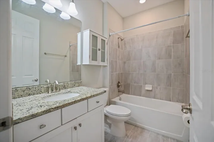 BATHROOM 3