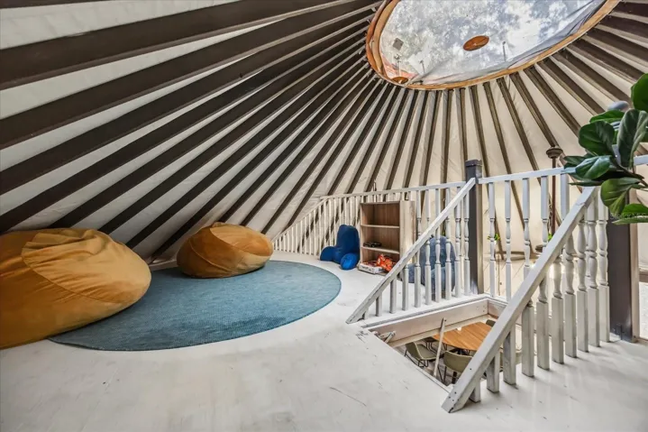 Yurt Nook