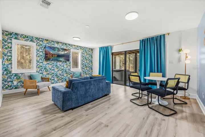 1st floor private apartment living room