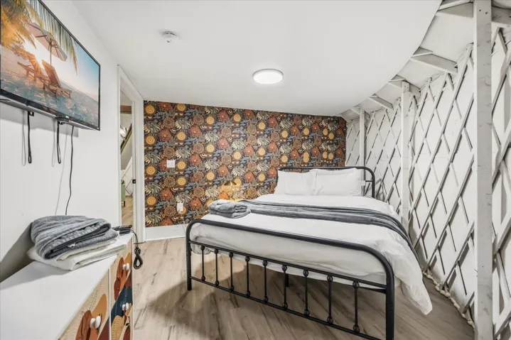 Yurt bedroom 2