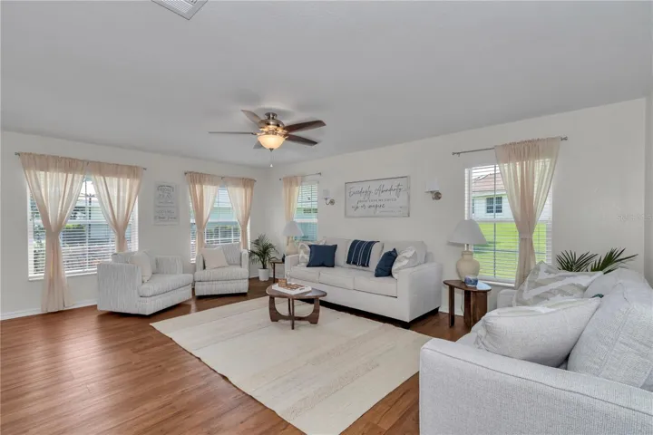 Large entertaining living room - so comfortable