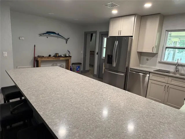 KITCHEN ISLAND