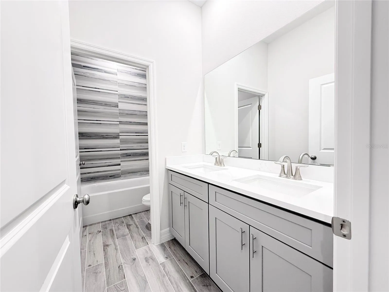 2nd Bathroom