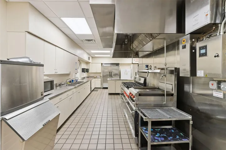 Entertainment Kitchen
