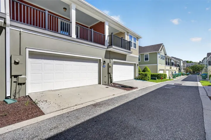 2 car garage in back