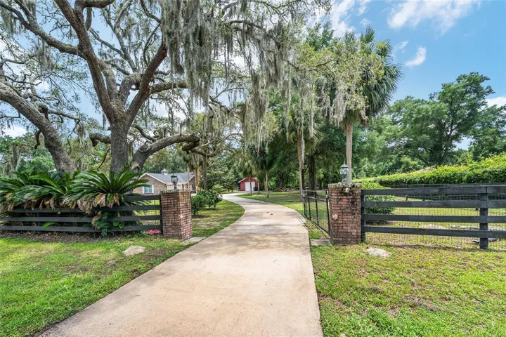 Front Entry/Gate