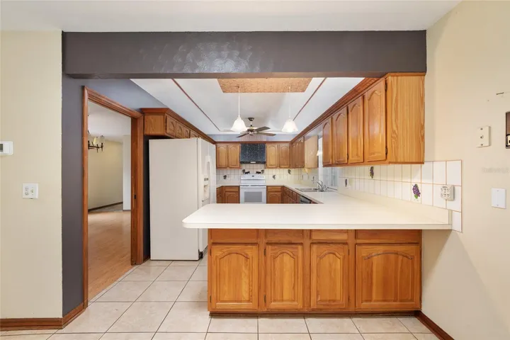 Kitchen/Breakfast Bar