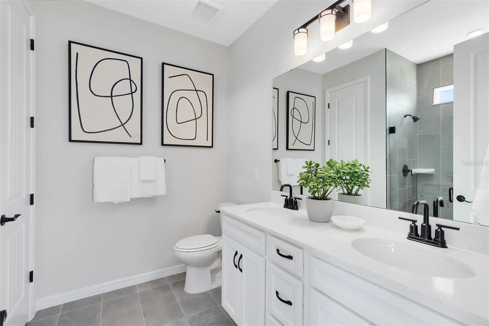 Model Home Design Only. Pictures and furnishings are for illustrative purposes only. Elevations, colors and options may vary. Furniture is for model home staging only.