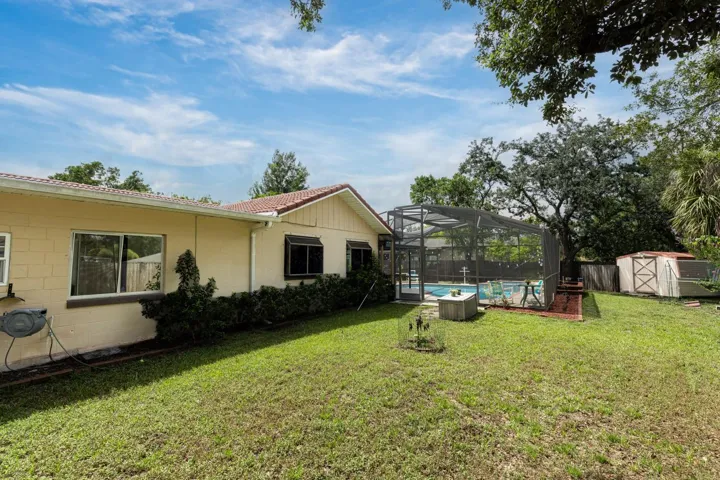 Spacious back yard