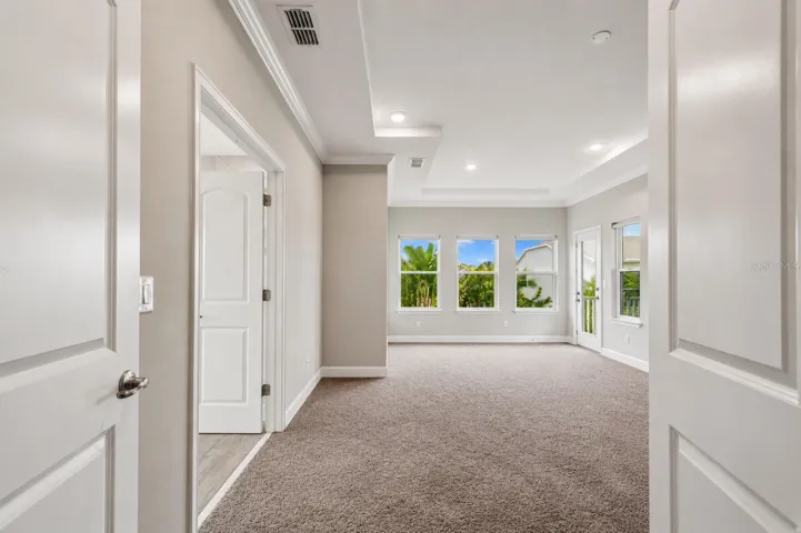 2nd Floor primary suite