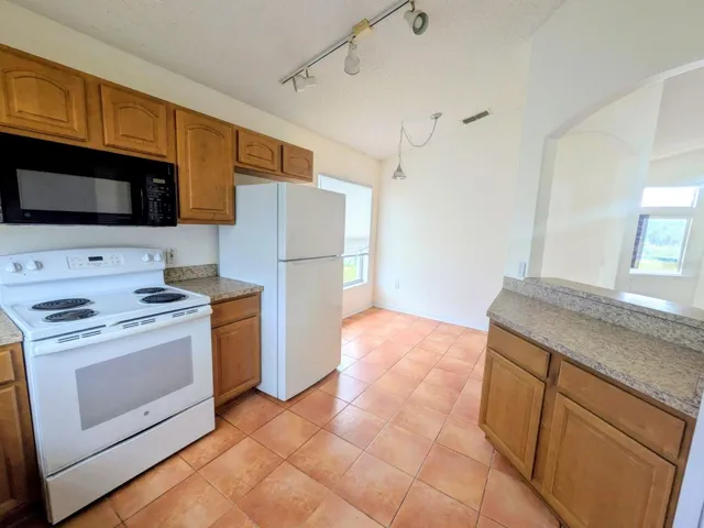 Eat In Kitchen