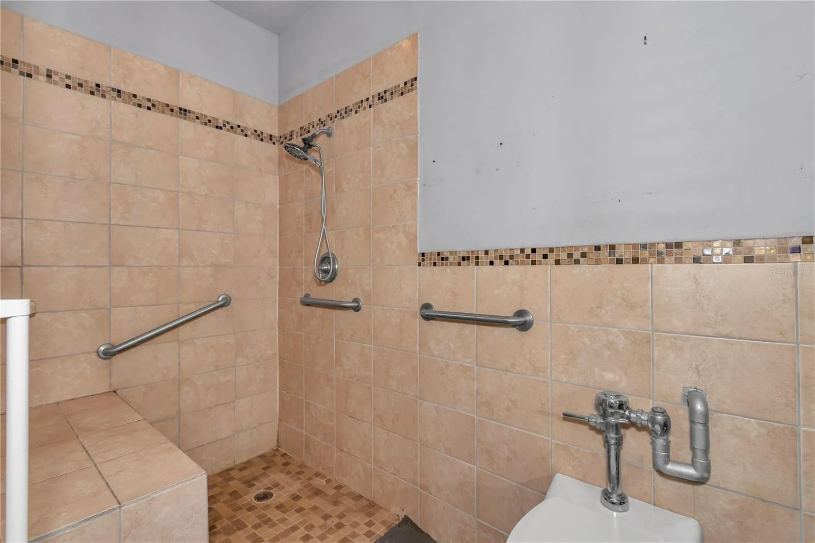 Full bath in detached building
