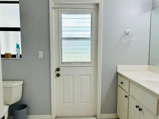 Bathroom 2 access to backyard