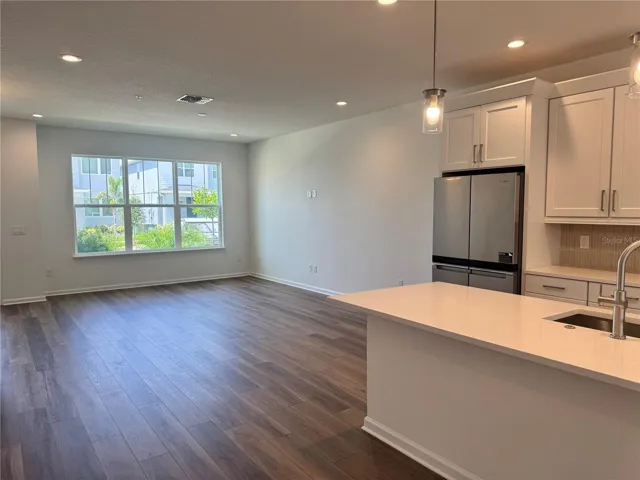 Large windows provide amazing natural lighting