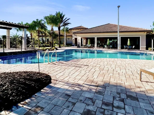 Plaza Pool