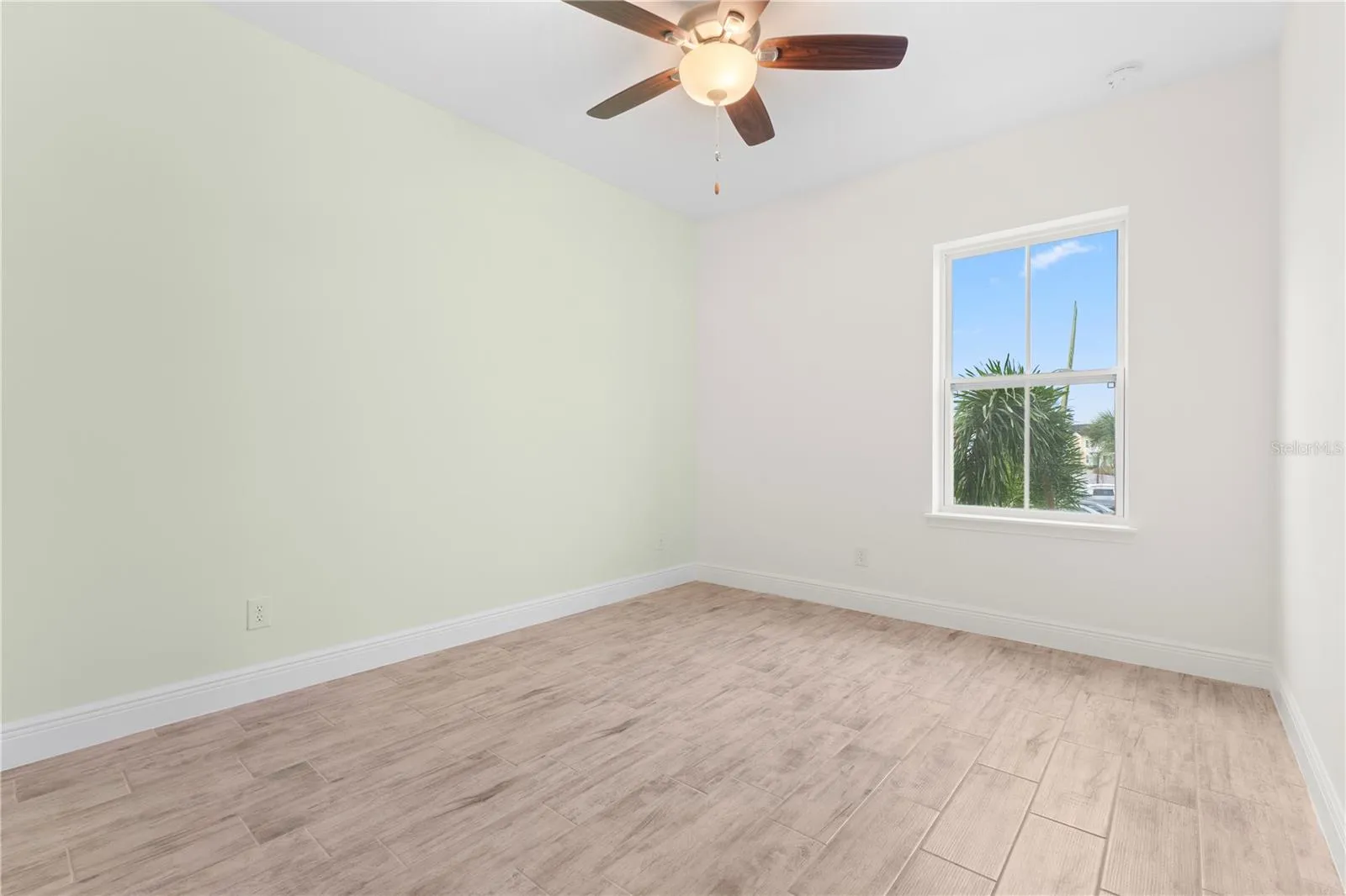 Bedroom 2 (upstairs)