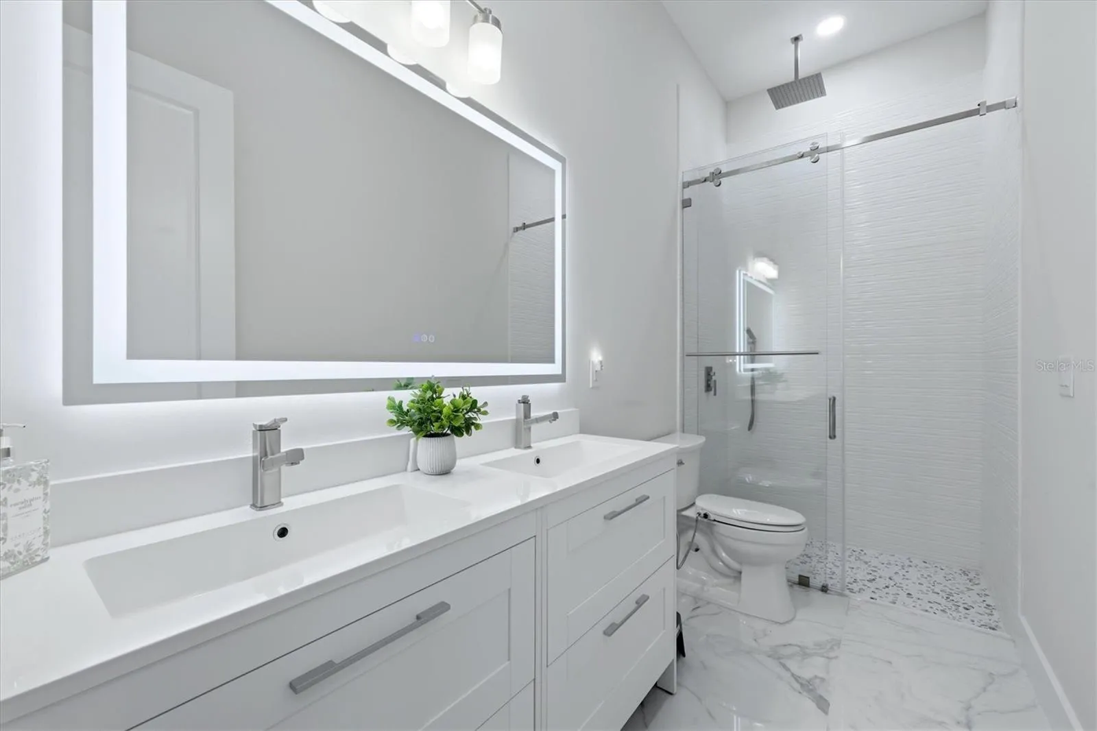 Hall Bathroom Off Kitchen
