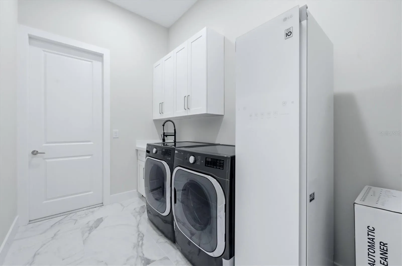 Laundry w/steamer