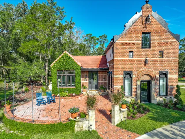 Welcome to Paradise ! 2291 Waccassa Street