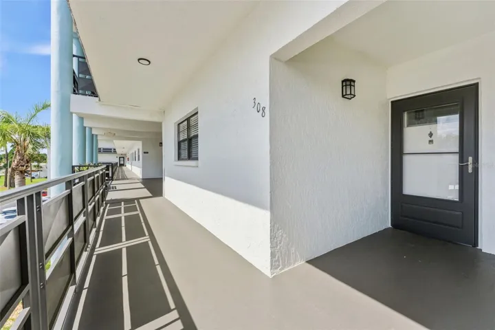 Convenient end unit, steps to laundry area