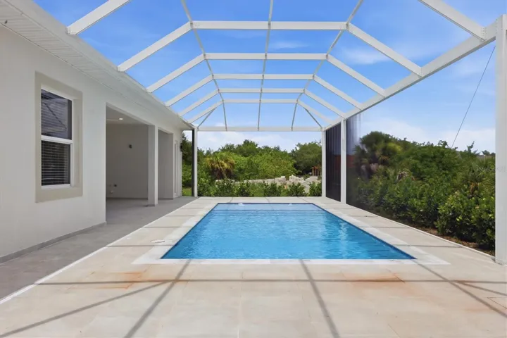 Large open pool area