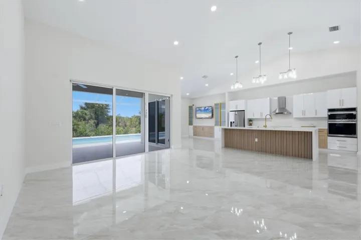 Open plan view towards Pool