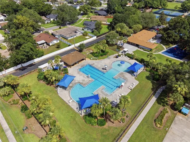Featuring a large pool