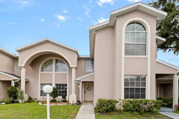 1638 WINDSOR OAK CT