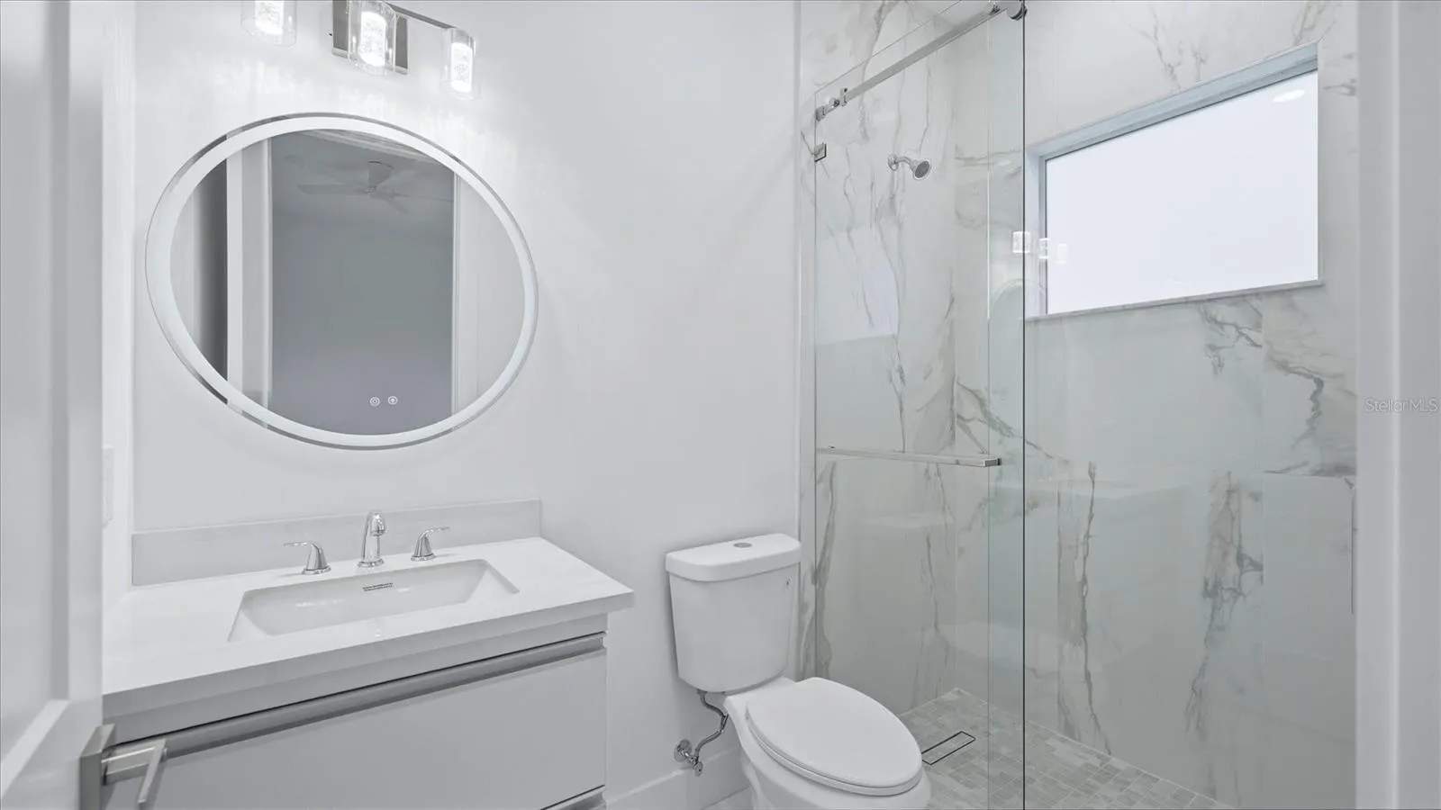 Full bath bedroom 3