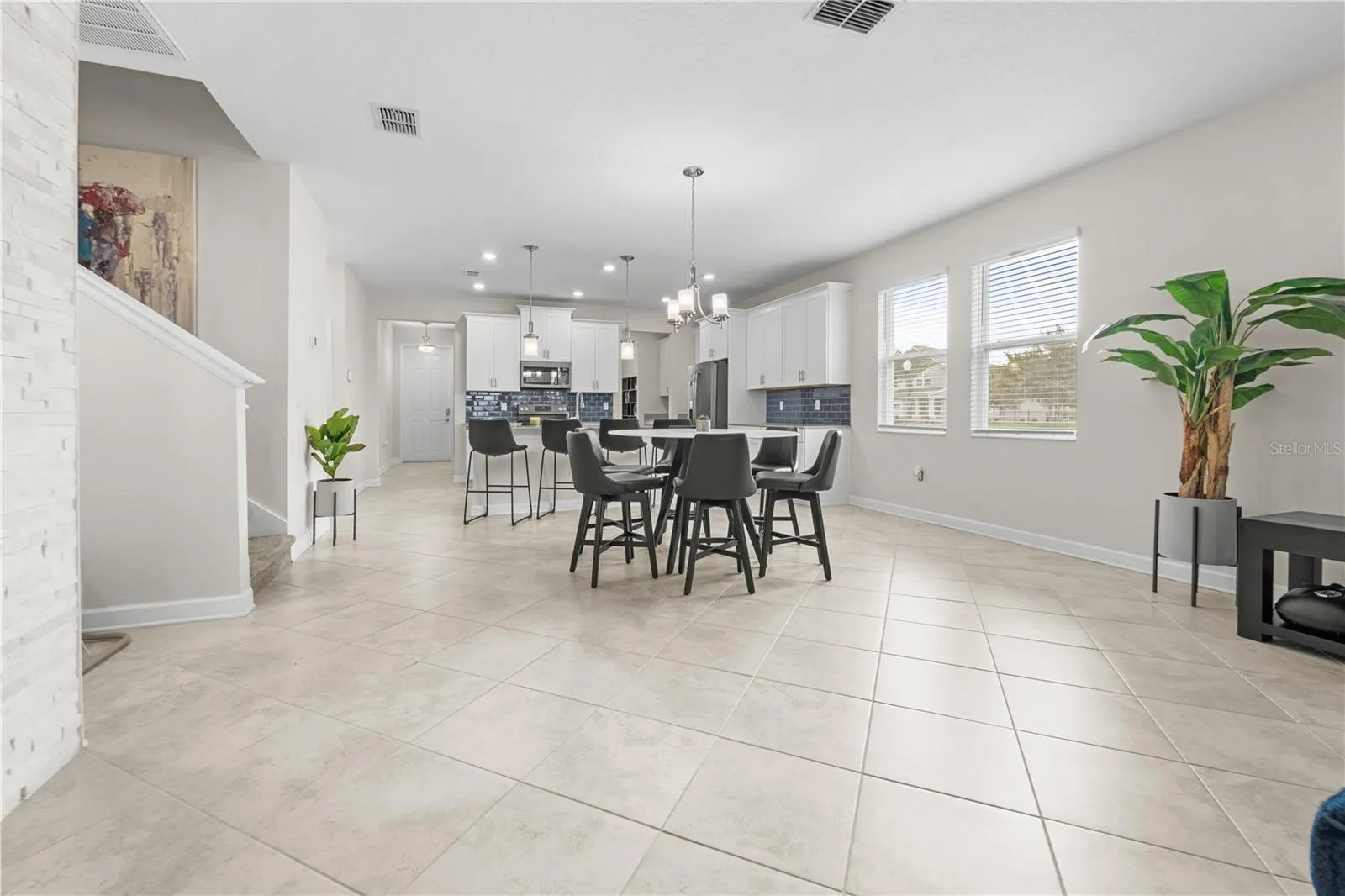 Open Concept Kitchen/Livingroom